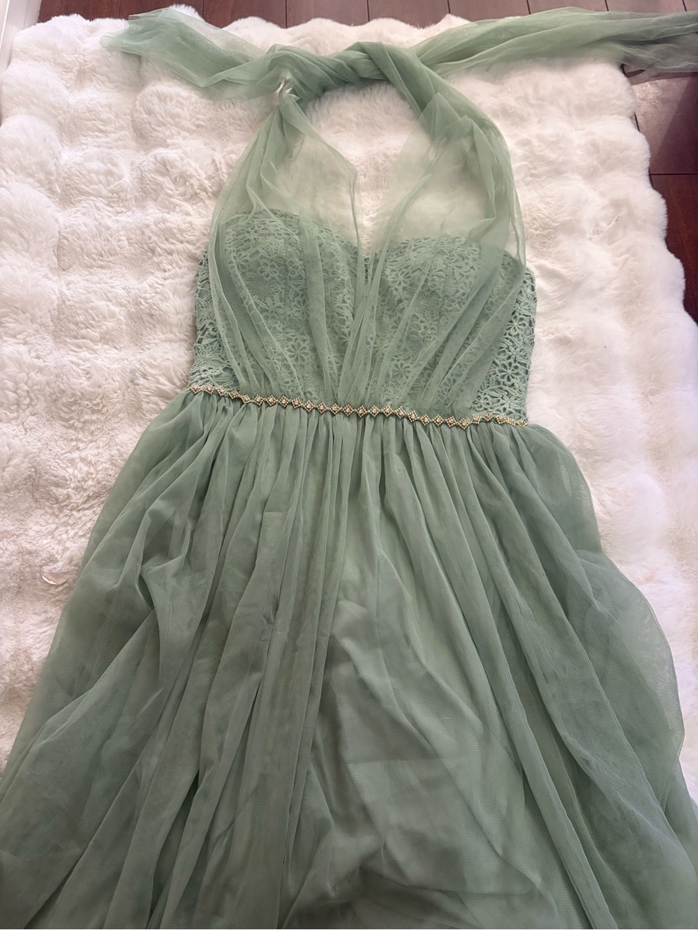 ✨Strapless Sage Green Diamond belted Lace Halter Prom Gown ✨ never worn!